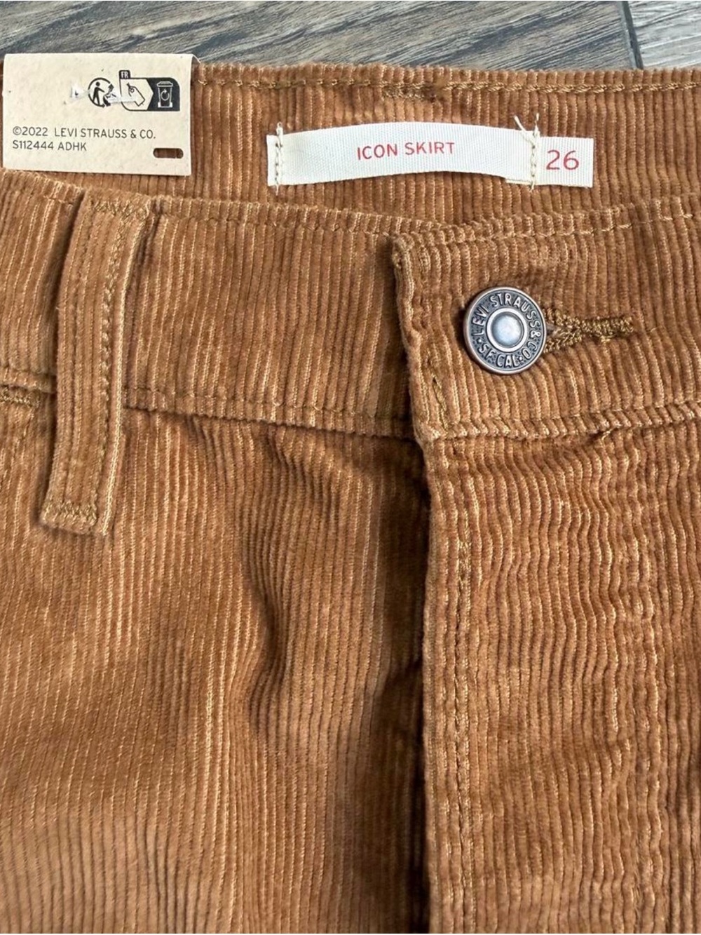 NWT Levi’s Icon Corduroy Mini Skirt Brown Size 26 - Picture 5 of 6